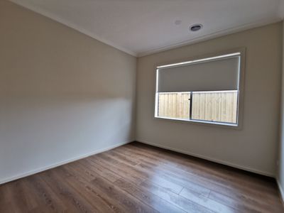 16 Gambino Crescent, Truganina