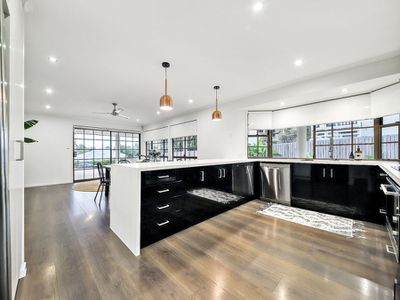 9 Baychester Place, Wakerley