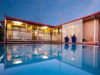 32 Mapleleaf Street, Eight Mile Plains