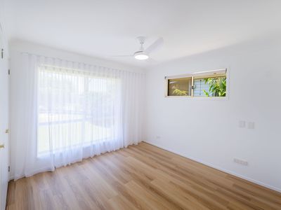 4 Turpentine Avenue, Sandy Beach