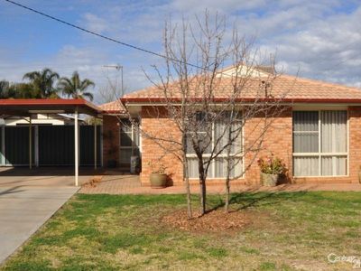 105 Myall Street, Dubbo