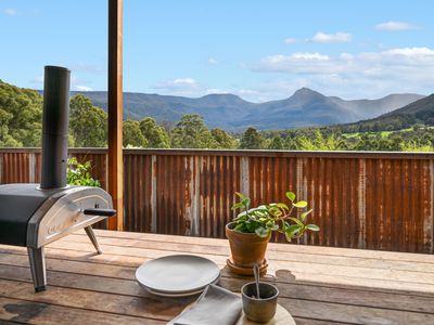 100 Misty Hill Road, Mountain River