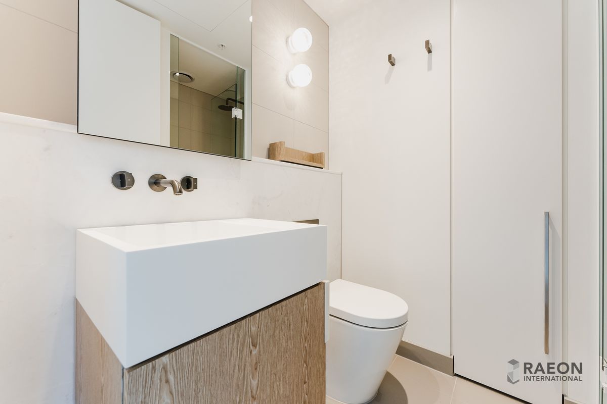 5905/370 Queen Street, Melbourne