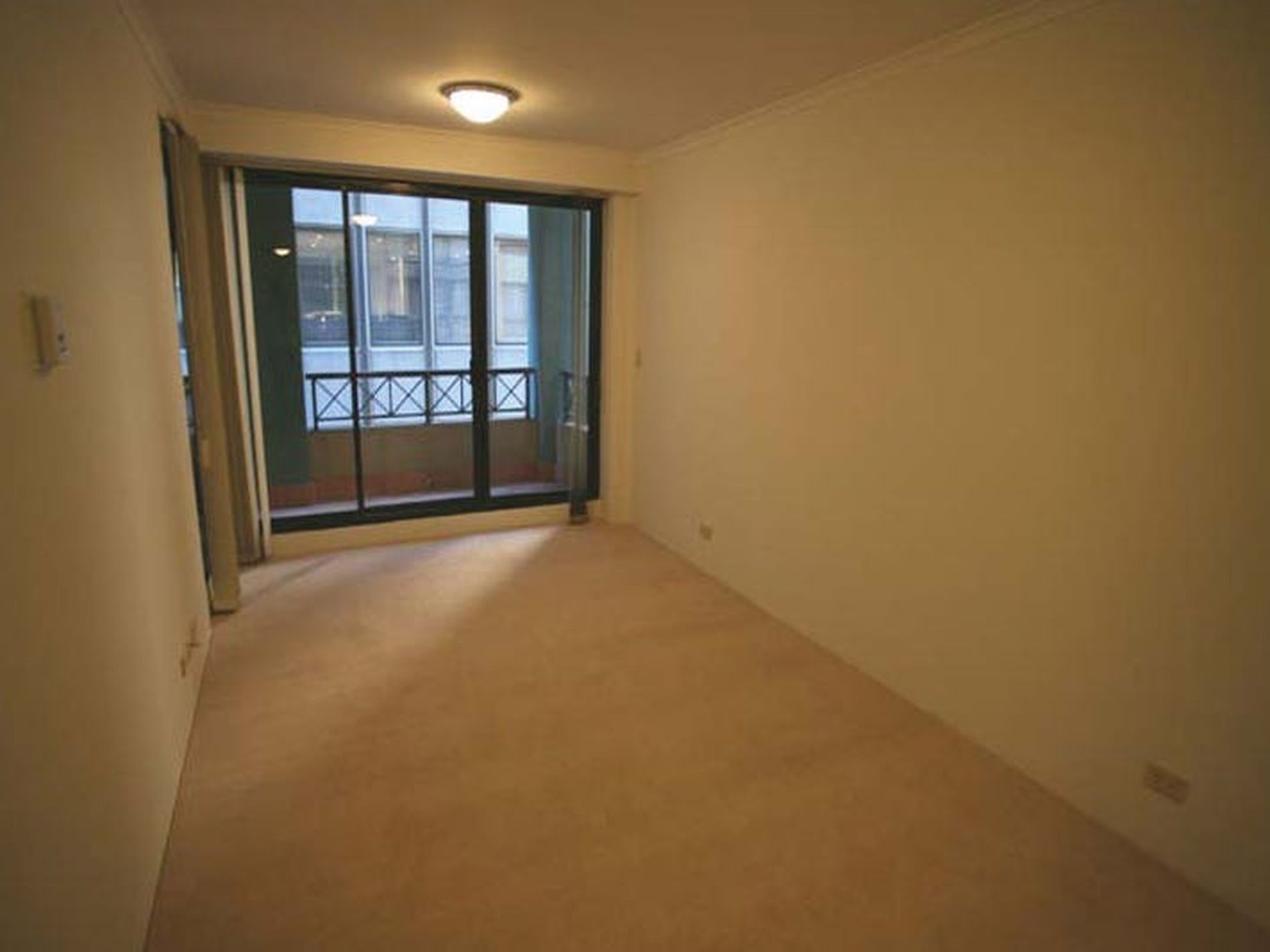 803 / 1 Hosking Place, Sydney