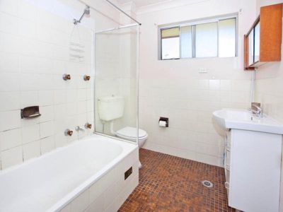6 / 14A Bourke  St, North Wollongong