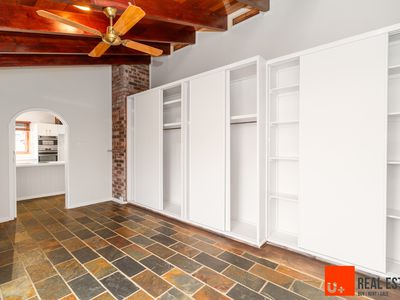 2 Joske Place, Latham