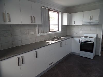 42 Heckenberg Avenue, Busby