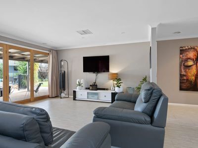 46 Longmore Parade, Broadwood