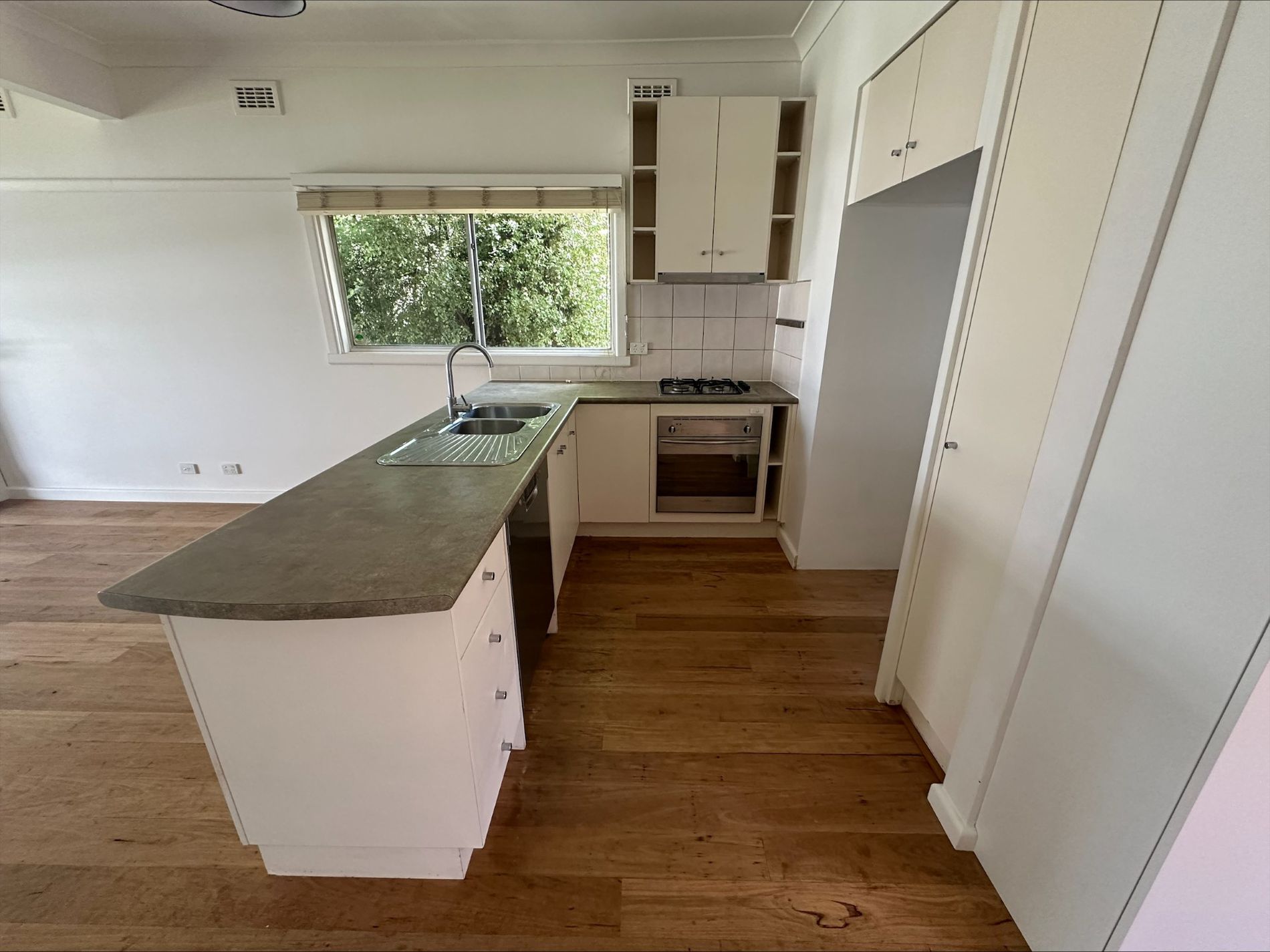 163 Somers Avenue, Macleod