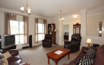 49 O'Neil Road, Beaconsfield
