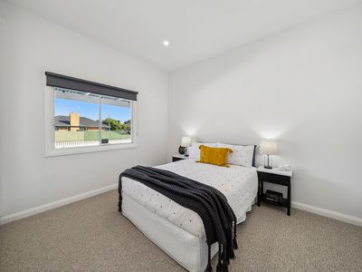 42 Oak Street, Seymour