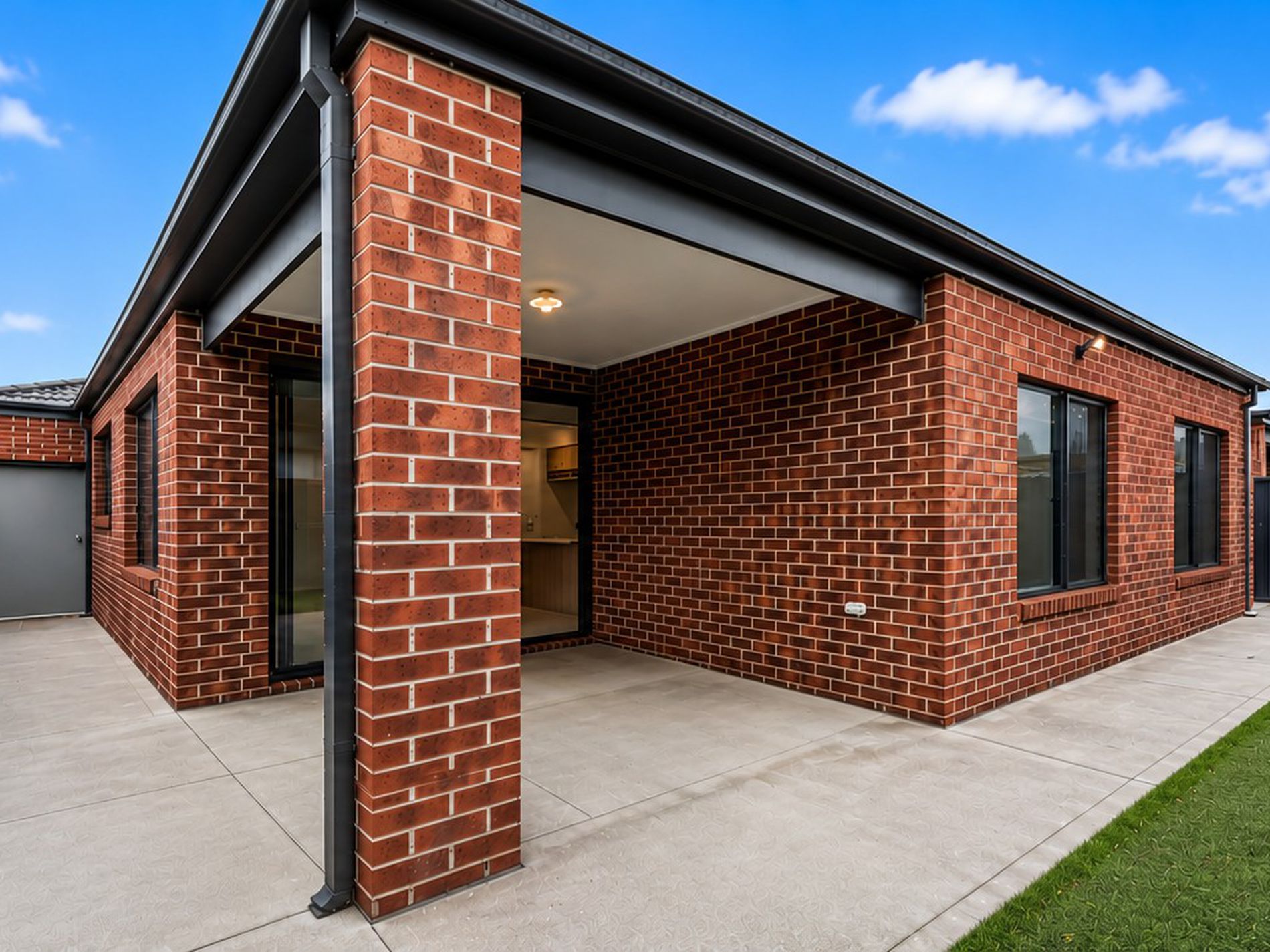 117 Oldbridge Boulevard, Weir Views