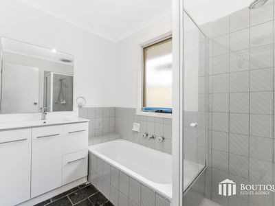 18 George Chudleigh Drive, Hallam