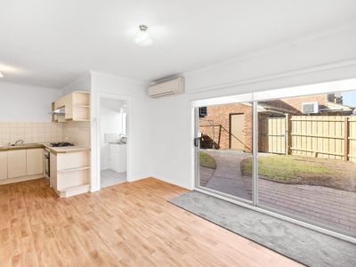 2 / 5 Tower Road, Werribee