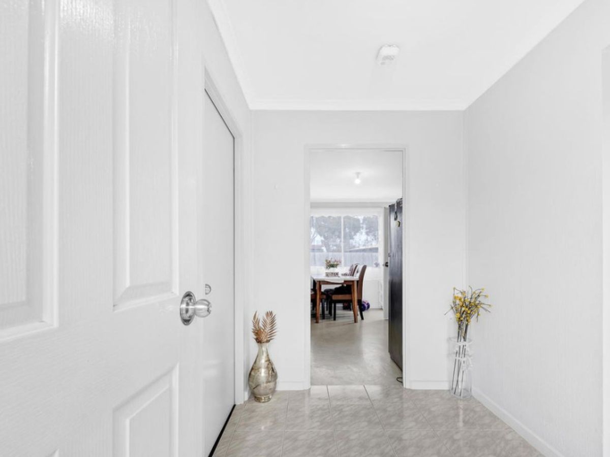 39 Eldorado Crescent, Meadow Heights