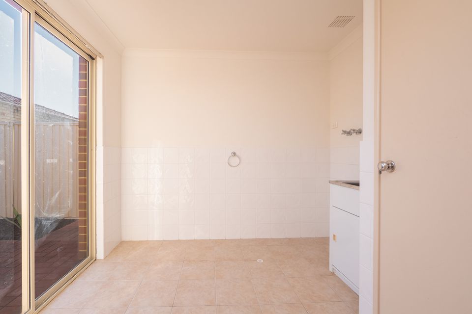 73 MONTORO DRIVE, Port Kennedy