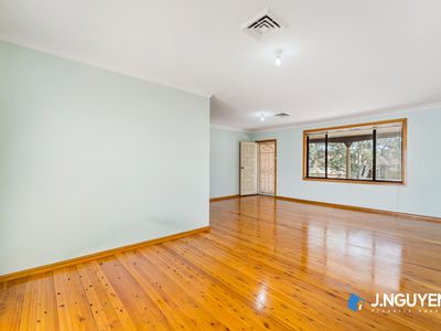 2 Drummoyne Crescent, St Johns Park