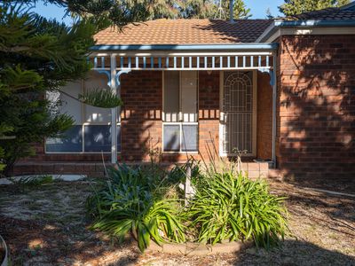 7 Carmarthen Close, Werribee