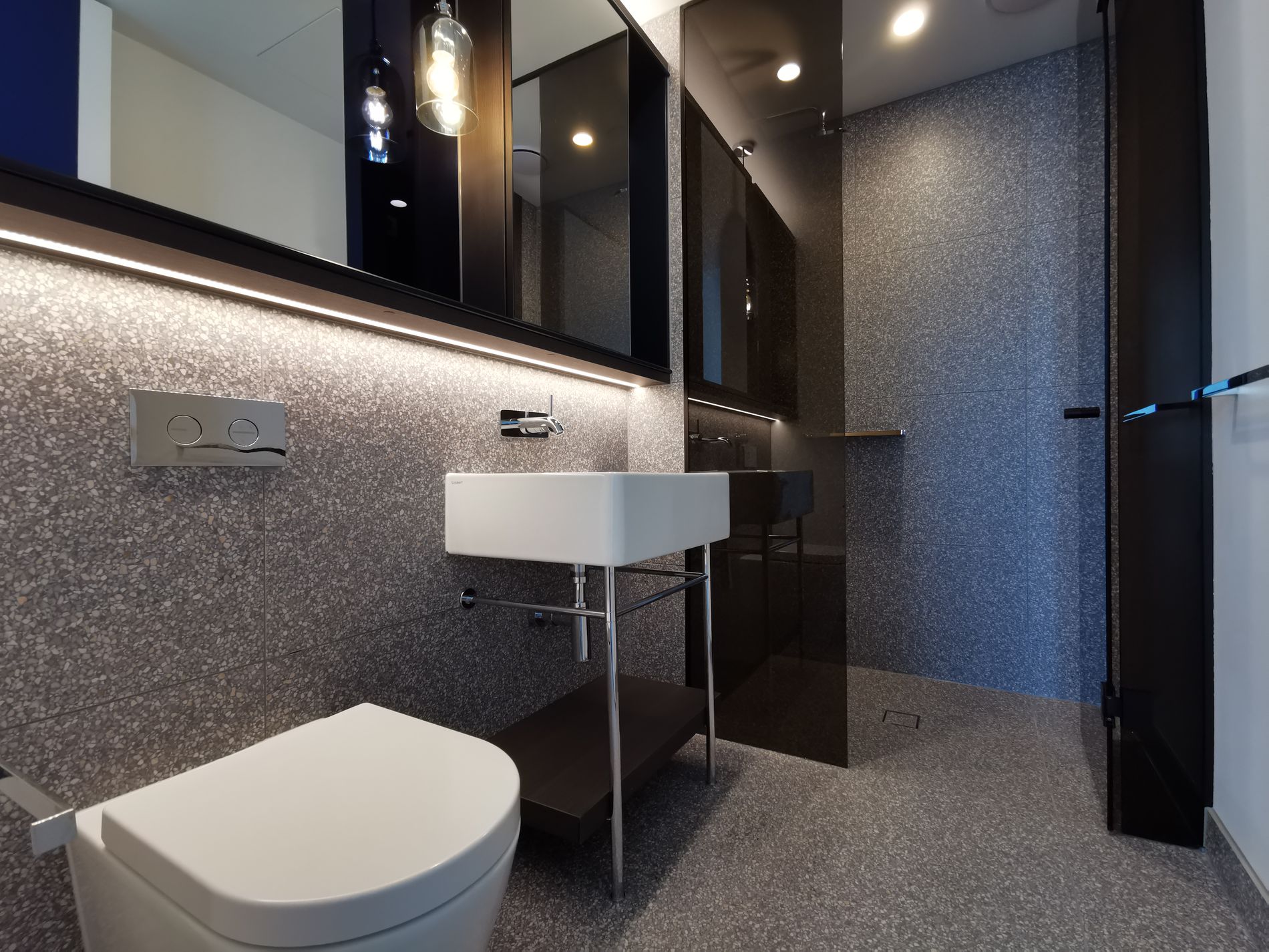 6810 / 160 Victoria Street, Carlton