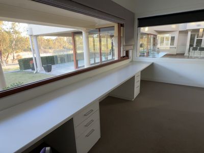 145 Barnes Boulevard, Horsham