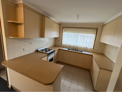 1 / 1 Canterbury Place, Werribee