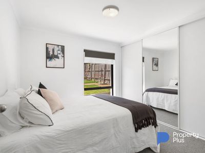 6 Peppertree Grove, Strathdale