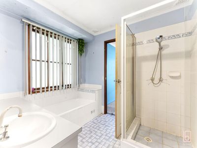 18 Catherine Street, Mannering Park