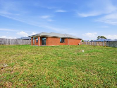 12 Axton Close, George Town