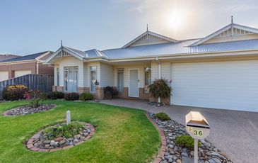 36 Sundew Crescent, Pakenham