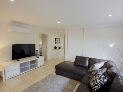 6 Knox Court, Kennington