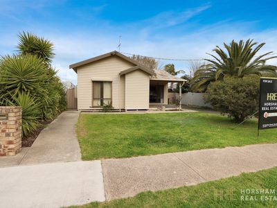6 Railway Avenue, Horsham