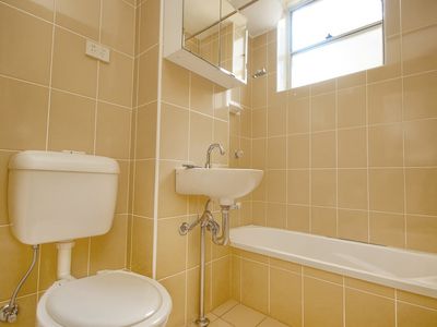 2 / 7 Mascot Drive, Eastlakes