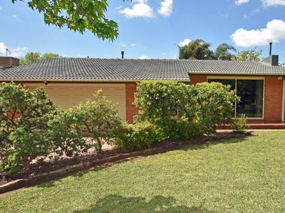 18 Roycox Crescent, Dubbo