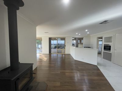 2 Earlsferry Green, Kinross