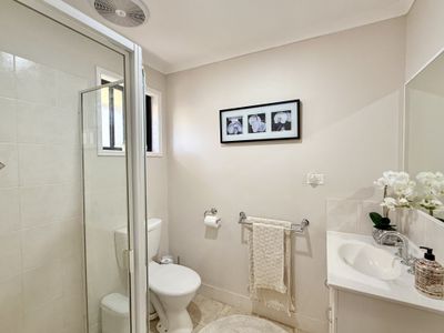 6 Bronton Way, Point Vernon
