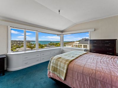 18 Montgomery Avenue, Rothesay Bay