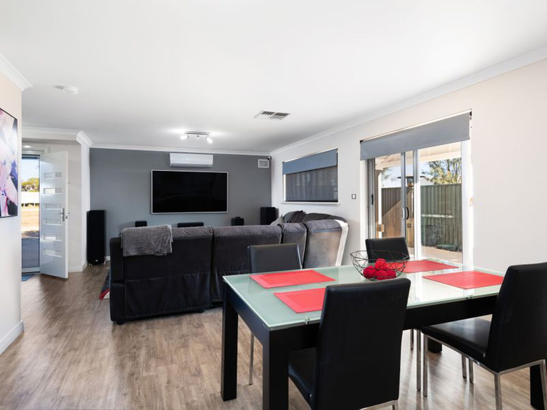 1 / 3 Kuwarra Lane, Karlkurla