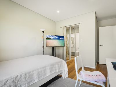 31 / 50 Loftus Crescent, Homebush