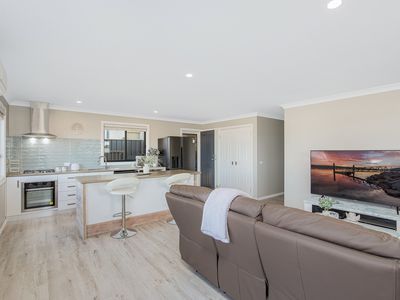 3a Elizabeth Parade, Tura Beach