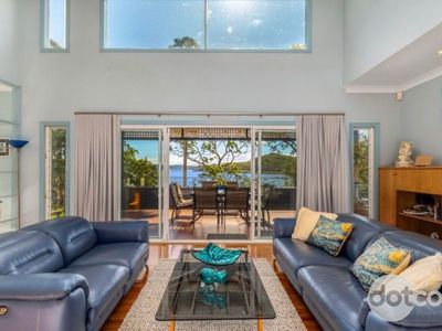 15 Wilkie-King Avenue, Saratoga