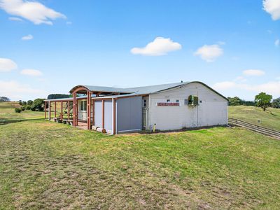 20 Journeys End, Tapora