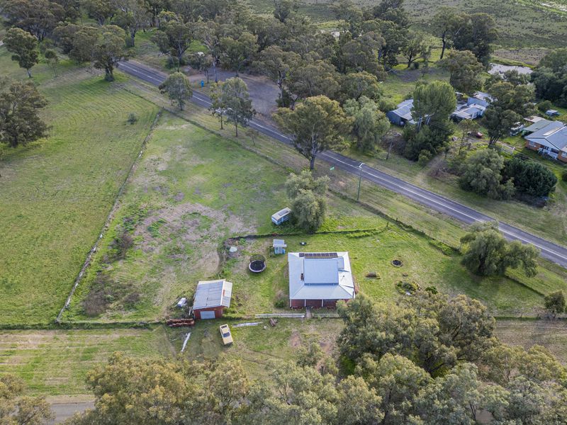 27-31 Bank Street, Gooloogong