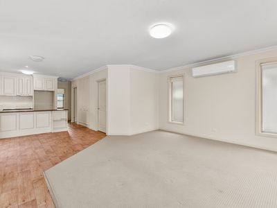 8 / 58 Williams Road , Millicent