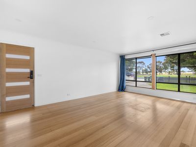 77 Old Geelong Road, Laverton