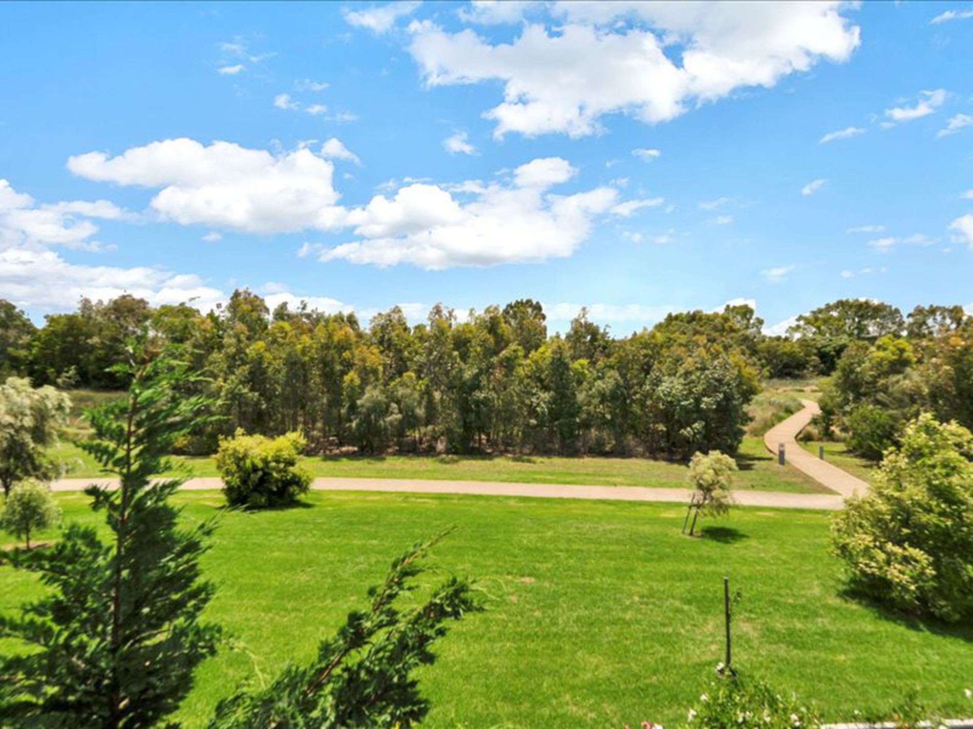 34 Luxe Terrace, Point Cook