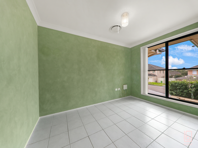 4 Warrigal Road, Woongarrah