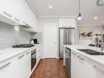 2 / 3 Outlook Rise, Mooloolah Valley