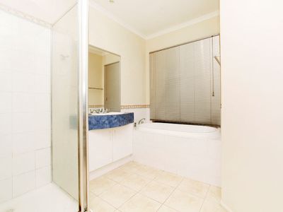 12 Norwegian Way, Narre Warren South