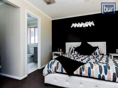 161-169 Larmer Street, Howlong
