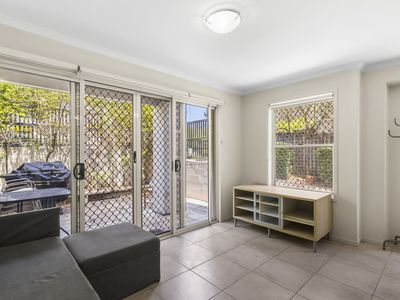 1 / 140 Carmody Road, St Lucia